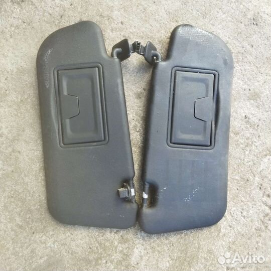 Солнцезащитный козырек левый/правый Mazda 3 BK