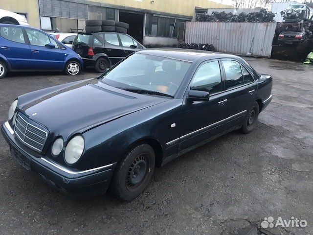 Разбор на запчасти Mercedes E W210
