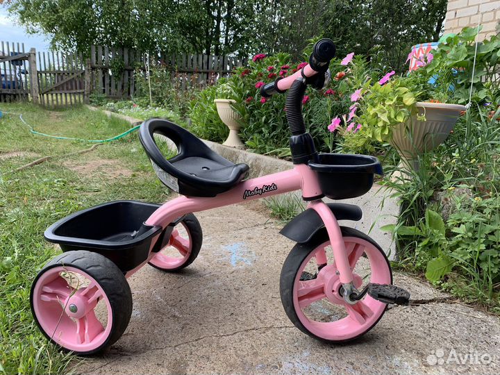 Трехколесный велосипед