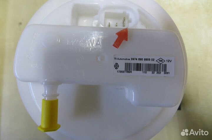 Renault 172027786R насос топливный