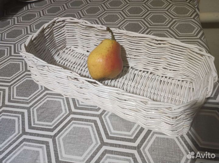 Корзина плетеная из бумажной лозы