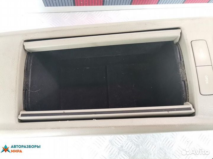 Подлокотник Lexus RX 2003 5881048071A0