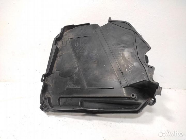 Крышка салонного фильтра BMW 5 F10 BMW F10