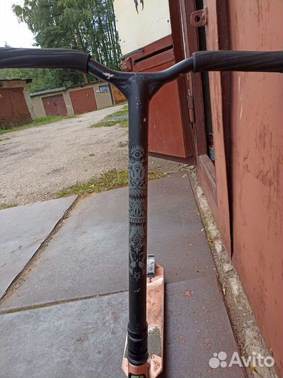 Трюковой самокат Oxelo MF 1.8+, черный/золотой