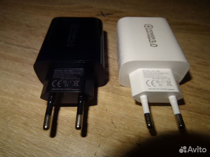 Блок питания для телефона смартфона 3 USB и Type-C