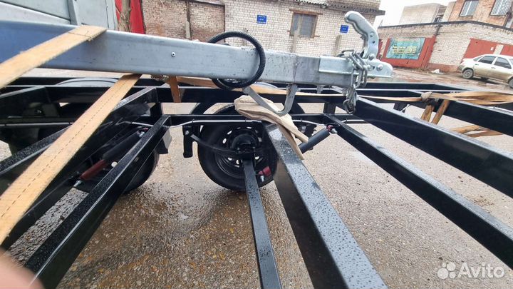 Прицеп платформа 4.1 на 2.2,г.п.2.5 тонны