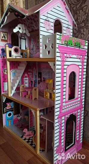 Домик кукольный
