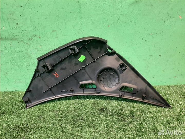 Накладка торпедо правая Citroen C3 Picasso 2009