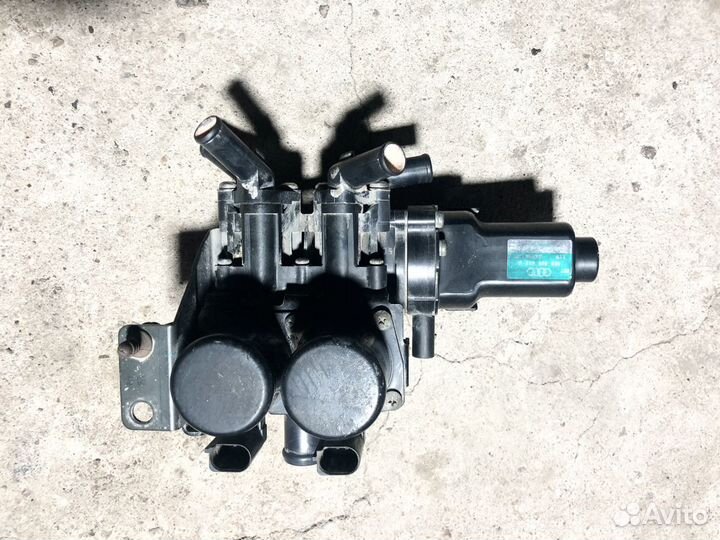 Блок клапанов печки Audi a8 d3 4e