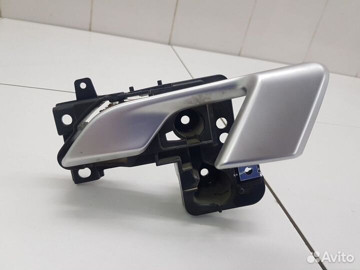 Ручка двери внутренняя задняя левая