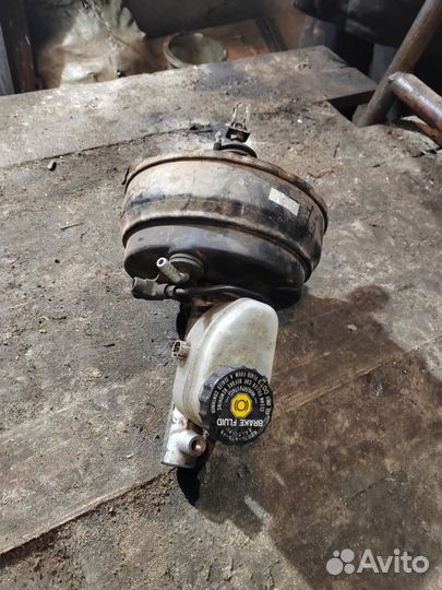 Вакуумный усилитель с гтц Toyota Carina E