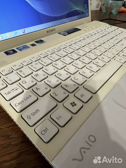 Ноутбук Sony Vaio 15 Core i3/4/320/GF410/15.6
