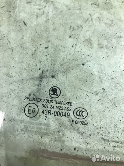 Стекло переднее правое Skoda Octavia Tour