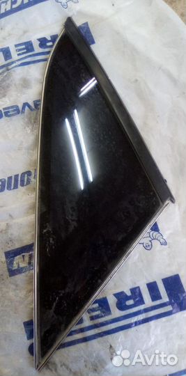 Стекло двери заднее правое левое глухое Audi 80