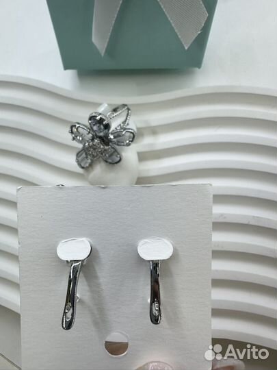Кольцо и серьги комплект