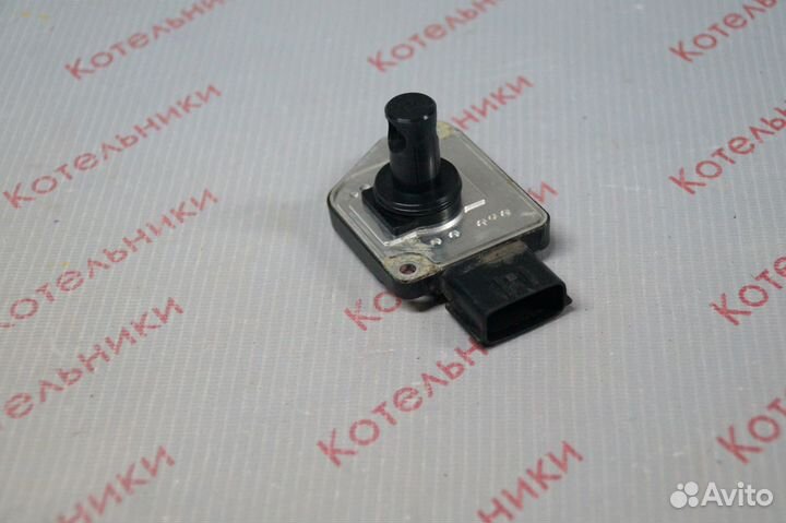 Nissan 22680-2J200 Датчик расхода воздуха