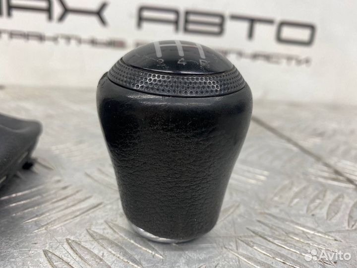 Б/У ручка кпп Audi A6 С5 ALF 2.4 1998 (1997-2005)