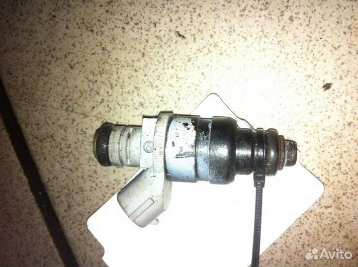 Форсунка топливная Mitsubishi Lancer CX/CY 2007