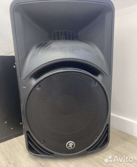 Профессиональное музыкальное оборудование