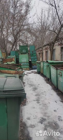 Мусорные контейнер-бак