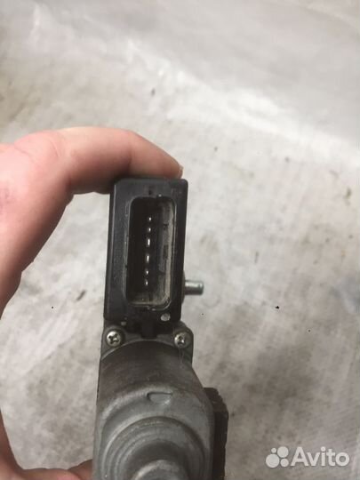 Мотор стеклоподъемника Хендай Санта Фе 2014год