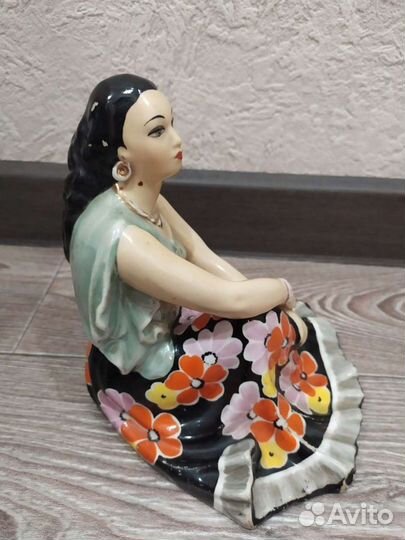 Статуэтка цыганка Дулёво