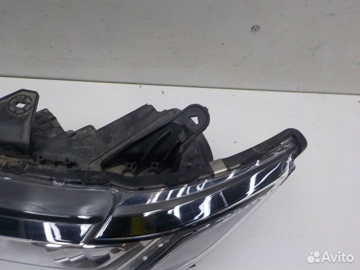 Фара левая Mitsubishi Outlander III 2018