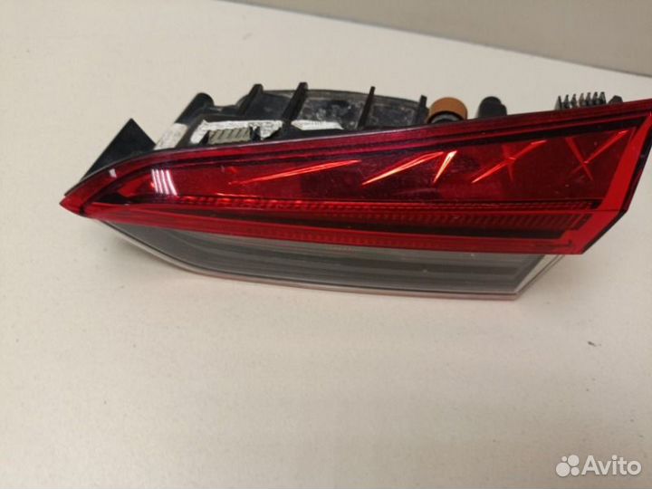 Фонарь внутренний задний правый Skoda Rapid 2021