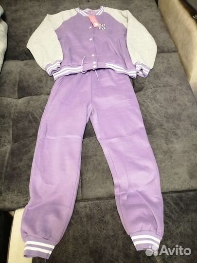 Спортивный костюм женский