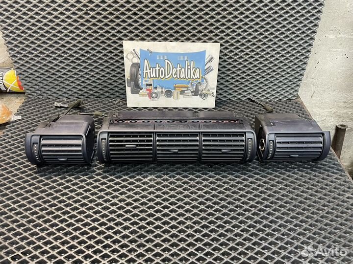 Дефлектор отопителя Audi A4 B5 1.6 101 л.с. AHL