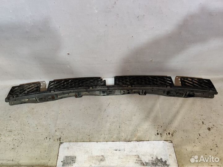 Фольцваген Туарег 2011- Крепление заднего бампера