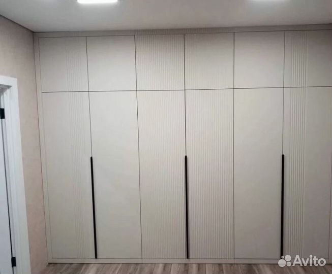 Шкаф на заказ цвет орех