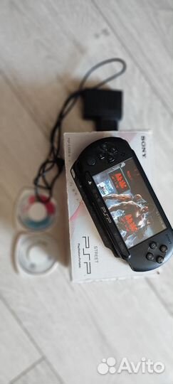 Sony psp e 1008 street прошитая