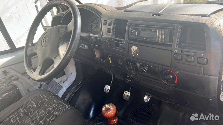 ГАЗ ГАЗель 3302 2.4 МТ, 2004, 120 000 км