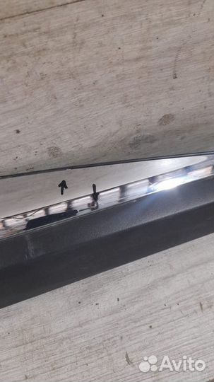 Молдинг двери передний правый Nissan Murano Z 52 С