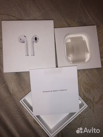 Коробка от AirPods