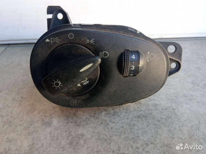Переключатель света Ford Focus 1 98AG13A024CH