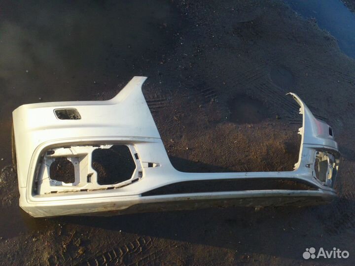 Audi Q3 S-line бампер передний