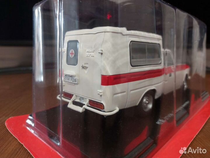 Модель автомобиля иж 2715