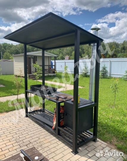 Мангал с крышей