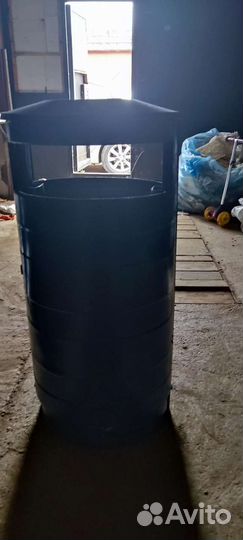 Уличная мусорка