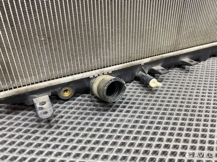 Радиатор охлаждения двигателя Honda Civic FD(4Д)