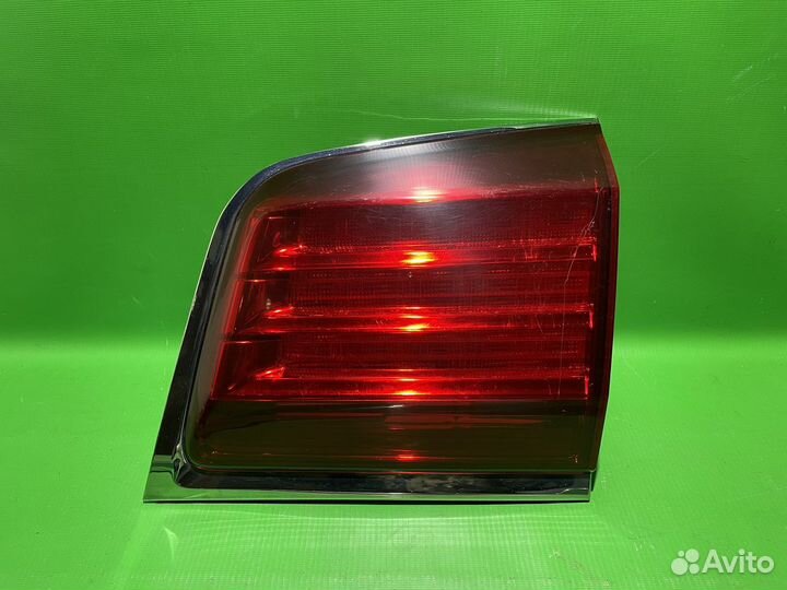 Фонарь внутренний правый Lexus LX 2007-2012