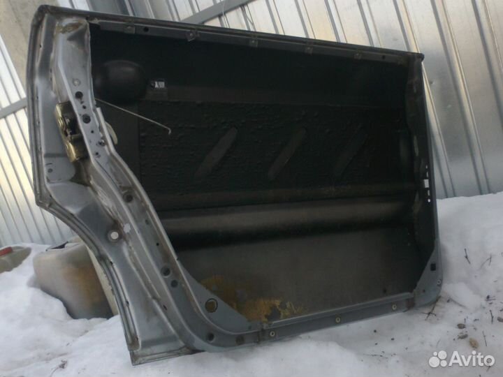 Дверь передняя водительская Audi 100