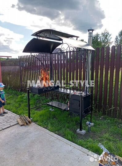 Мангал с крышей