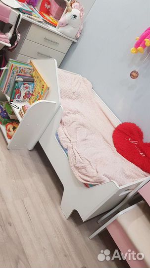 Детская кровать с матрасом
