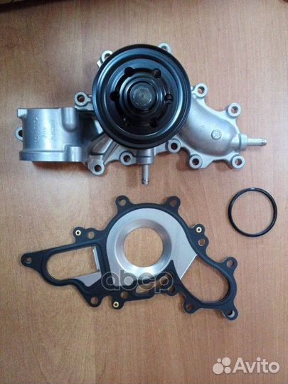 Помпа toyota land cruiser 200 (07) 4.5TD 16100