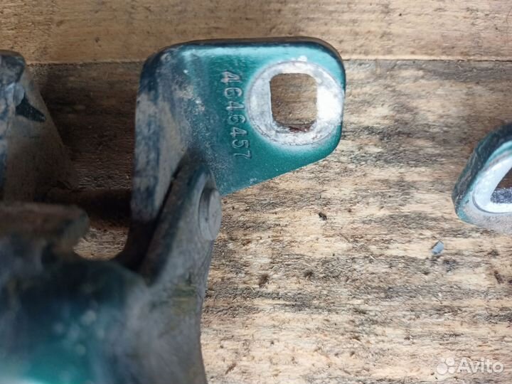 Петли двери dodge stratus 1