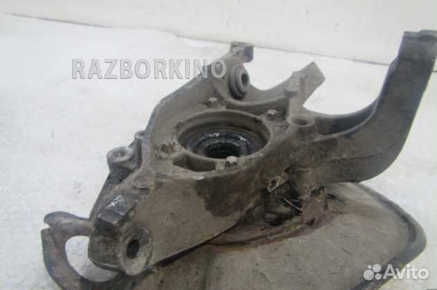 Кулак задний правый