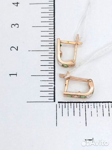 Серьги с синтетическим камнем Золото